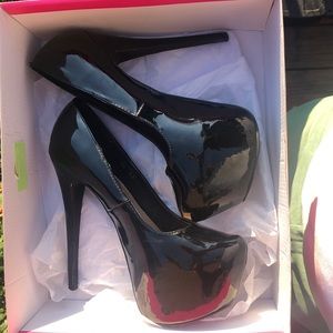 Shoedazzle High Heels